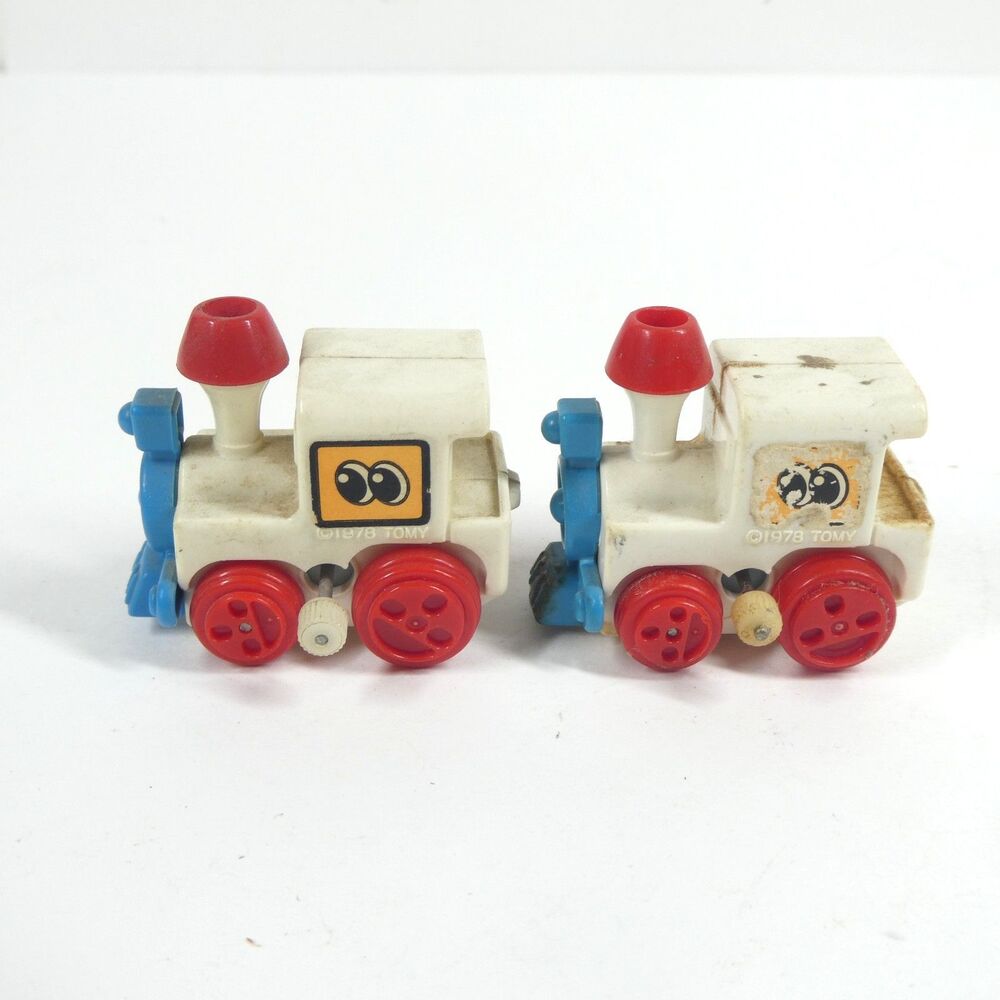 2 Wind Up Toy Train Engines Tomy Japan 1978 Vintage Plastic WORKS!